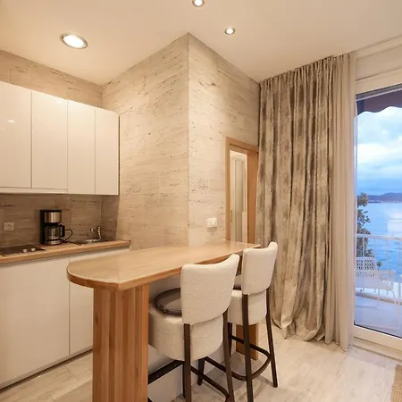 Апартаменти Mona Lisa's View In Old Town