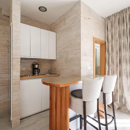 Mona Lisa's View In Old Town