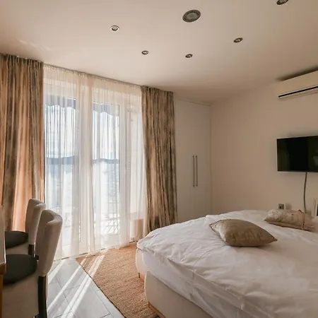 Apartment Mona Lisa's View In Old Town Zadar