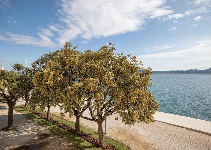 Апартаменты Mona Lisa's View In Old Town Задар