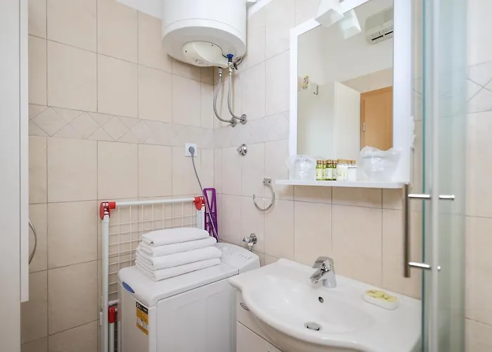 Mona Lisa's View In Old Town Задар