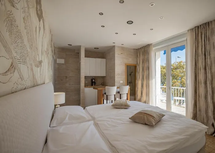 Mona Lisa's View In Old Town Апартаменты