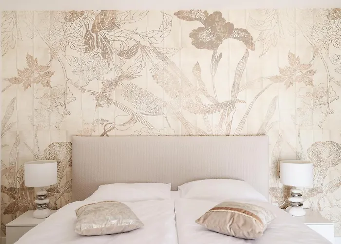 Mona Lisa's View In Old Town * Задар