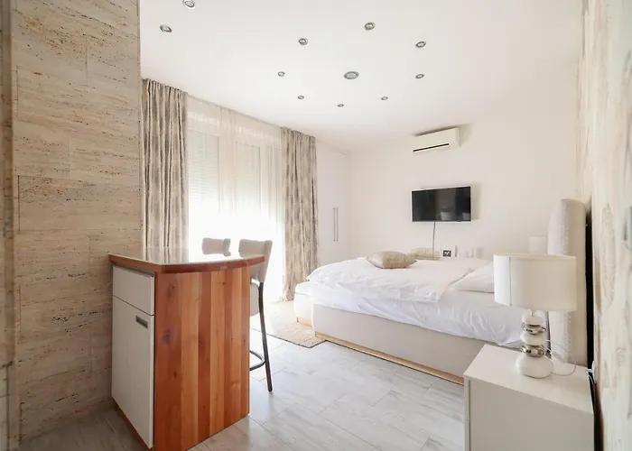 Апартаменты Mona Lisa's View In Old Town Задар